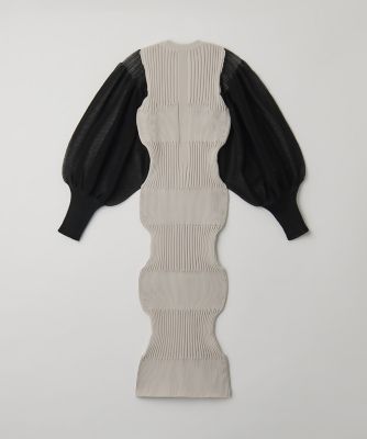 ＦＬＵＴＥＤ ＬＵＣＥＮＴ ＬＯＮＧ ＰＵＦＦ ＳＬＥＥＶＥ